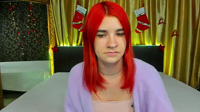 Snapshot of _Polly_Love_ chatting on 12-25-24, 10:17 Polly Love online show from 12-25-24, 10:17