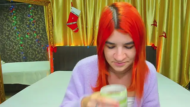 Snapshot of _Polly_Love_ chatting on 01-21-25, 07:04 Polly Love online show from 01-21-25, 07:04