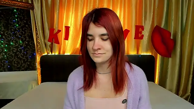 Snapshot of _Polly_Love_ chatting on 02-19-25, 11:17 Polly Love online show from 02-19-25, 11:17