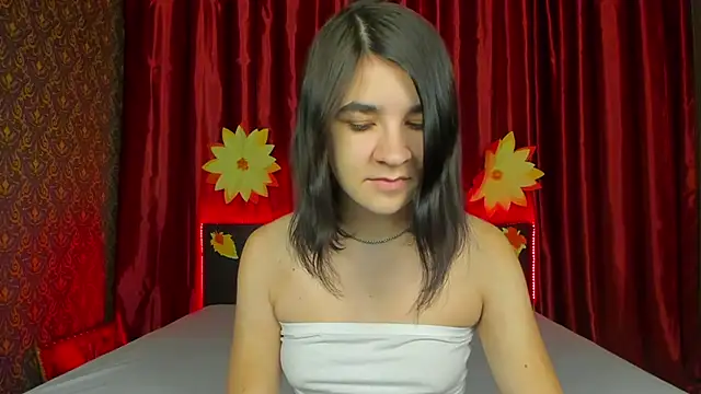 Snapshot of _Polly_Love_ chatting on 11-24-25, 07:08 Polly Love online show from 11-24-25, 07:08