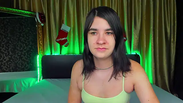 Snapshot of _Polly_Love_ chatting on 01-08-26, 07:10 Polly Love online show from 01-08-26, 07:10