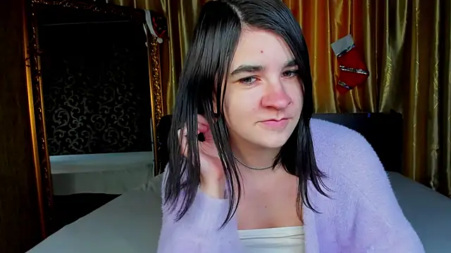 Snapshot of _Polly_Love_ chatting on 01-19-26, 01:04 Polly Love online show from 01-19-26, 01:04