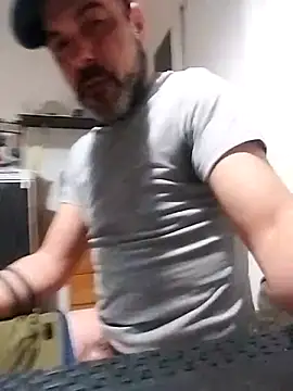 Snapshot of affascino chatting on 02-04-26, 08:42 affascino online show from 02-04-26, 08:42