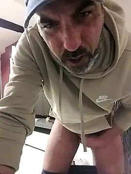 Snapshot of affascino chatting on 02-18-26, 01:01 affascino online show from 02-18-26, 01:01