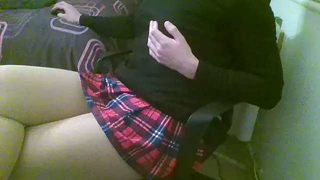 Snapshot of AshWinter chatting on 01-29-25, 04:52 AshWinter online show from 01-29-25, 04:52