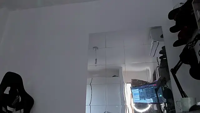 Moon Sammy online show from 04-28-26, 01:38