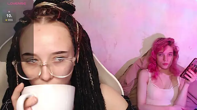 Snapshot of Robin_yourss chatting on 11-16-25, 02:00 Robin yourss online show from 11-16-25, 02:00