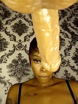 Snapshot of DickDiva1 chatting on 02-18-25, 03:42 DickDiva1 online show from 02-18-25, 03:42