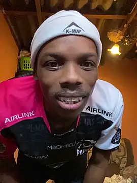 Snapshot of skyfall200 chatting on 09-23-25, 08:50 skyfall200 online show from 09-23-25, 08:50