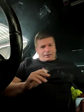 Snapshot of Dan_NFS chatting on 09-29-25, 01:49 Dan NFS online show from 09-29-25, 01:49