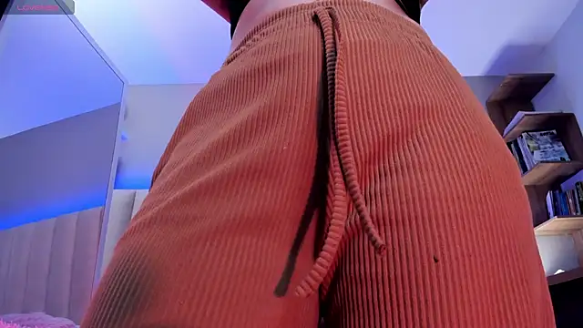 Snapshot of Megan_mooree_ chatting on 02-19-25, 12:11 Megan mooree online show from 02-19-25, 12:11