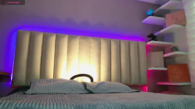 Snapshot of Megan_mooree_ chatting on 11-11-25, 12:05 Megan mooree online show from 11-11-25, 12:05