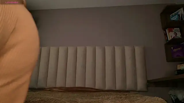 Snapshot of Megan_mooree_ chatting on 11-27-25, 12:07 Megan mooree online show from 11-27-25, 12:07