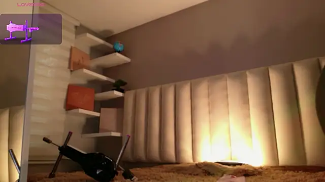 Snapshot of Megan_mooree_ chatting on 12-16-25, 12:21 Megan mooree online show from 12-16-25, 12:21