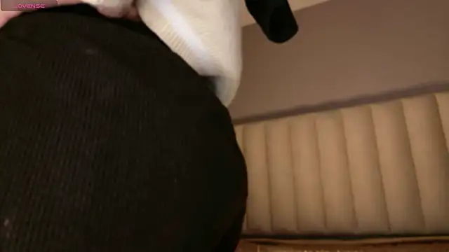 Snapshot of Megan_mooree_ chatting on 02-16-26, 12:45 Megan mooree online show from 02-16-26, 12:45