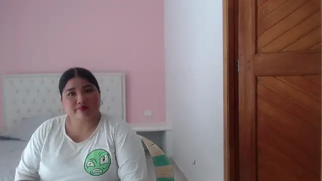 Snapshot of Gabycutee chatting on 01-08-26, 07:38 Gabycutee online show from 01-08-26, 07:38