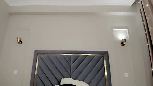 Snapshot of oxxx_me chatting on 01-27-25, 01:59 oxxx me online show from 01-27-25, 01:59