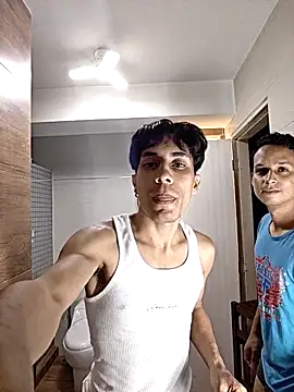 Snapshot of divinityros chatting on 11-23-25, 08:41 divinityros online show from 11-23-25, 08:41