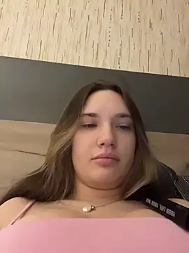 Holly Molii online show from 04-30-26, 02:18
