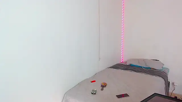 Snapshot of ChristinaSaphier chatting on 02-07-25, 04:14 ChristinaSaphier online show from 02-07-25, 04:14