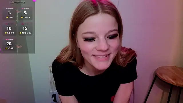 Snapshot of foxy_ana13 chatting on 01-27-25, 04:52 foxy ana13 online show from 01-27-25, 04:52