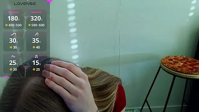 Snapshot of foxy_ana13 chatting on 02-01-25, 11:37 foxy ana13 online show from 02-01-25, 11:37