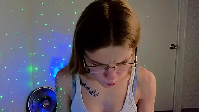 Snapshot of foxy_ana13 chatting on 03-14-25, 03:37 foxy ana13 online show from 03-14-25, 03:37