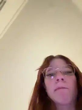 Snapshot of foxy_ana13 chatting on 10-01-25, 04:40 foxy ana13 online show from 10-01-25, 04:40
