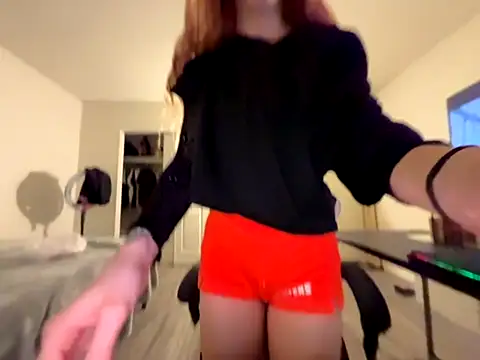 Snapshot of foxy_ana13 chatting on 11-11-25, 04:12 foxy ana13 online show from 11-11-25, 04:12