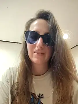 Snapshot of Alexvit2616 chatting on 01-23-25, 04:15 Alexvit2616 online show from 01-23-25, 04:15