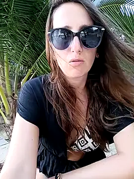 Snapshot of Alexvit2616 chatting on 02-04-25, 11:05 Alexvit2616 online show from 02-04-25, 11:05