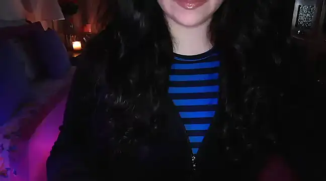 Snapshot of CronacaErotica chatting on 01-19-25, 04:14 CronacaErotica online show from 01-19-25, 04:14