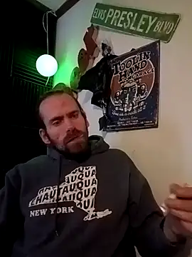 RobStrokes215 online show from 12-21-24, 02:04