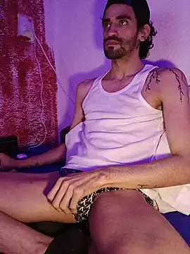 johngil0995 online show from 11-23-25, 08:58