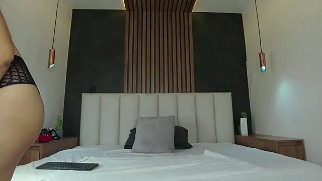 JaylaScott   online show from 03-01-25, 11:39