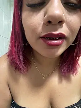 Snapshot of EmmaHot chatting on 02-22-25, 09:04 EmmaHot online show from 02-22-25, 09:04