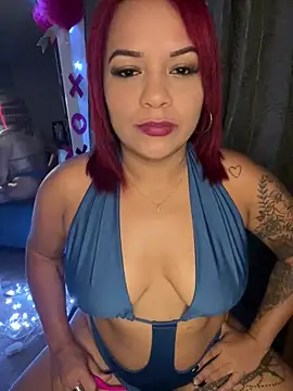 Snapshot of EmmaHot chatting on 03-05-25, 10:00 EmmaHot online show from 03-05-25, 10:00