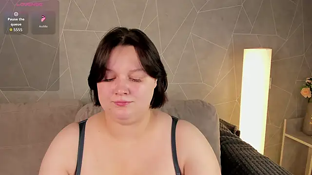 Snapshot of Blossom_Sonya chatting on 10-21-25, 12:11 Blossom Sonya online show from 10-21-25, 12:11