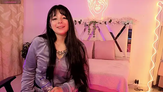 hina tay online show from 04-30-26, 03:35