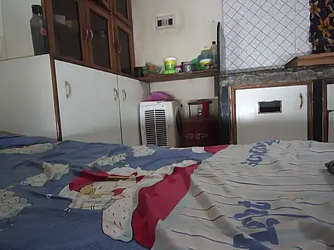 Snapshot of Kinjal_patel01 chatting on 09-10-25, 04:34 Kinjal patel01 online show from 09-10-25, 04:34