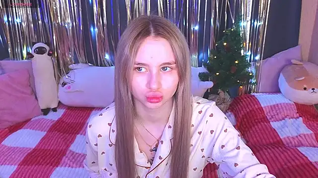 Snapshot of doll_barbieee chatting on 12-27-24, 02:14 doll barbieee online show from 12-27-24, 02:14