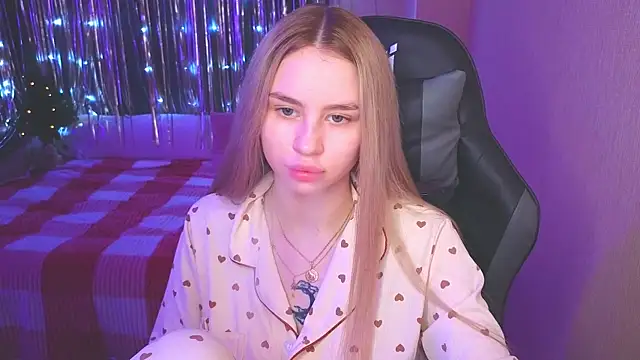 Snapshot of doll_barbieee chatting on 12-31-24, 01:26 doll barbieee online show from 12-31-24, 01:26