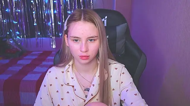 Snapshot of doll_barbieee chatting on 12-31-24, 09:53 doll barbieee online show from 12-31-24, 09:53