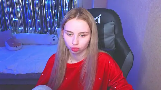 Snapshot of doll_barbieee chatting on 01-08-25, 01:09 doll barbieee online show from 01-08-25, 01:09