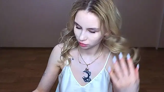 Snapshot of doll_barbieee chatting on 03-09-25, 08:21 doll barbieee online show from 03-09-25, 08:21