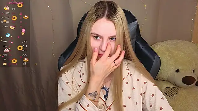 Snapshot of doll_barbieee chatting on 09-14-25, 05:06 doll barbieee online show from 09-14-25, 05:06