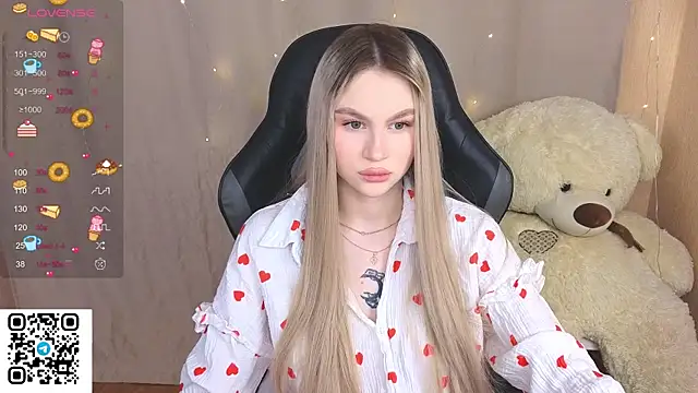 Snapshot of doll_barbieee chatting on 10-27-25, 05:17 doll barbieee online show from 10-27-25, 05:17