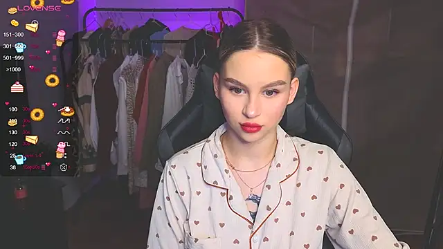 Snapshot of doll_barbieee chatting on 11-26-25, 03:02 doll barbieee online show from 11-26-25, 03:02