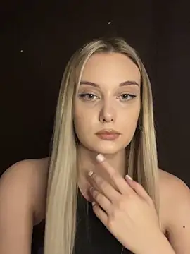 Snapshot of Alisa_Rise chatting on 12-27-24, 09:22 Alisa Rise online show from 12-27-24, 09:22