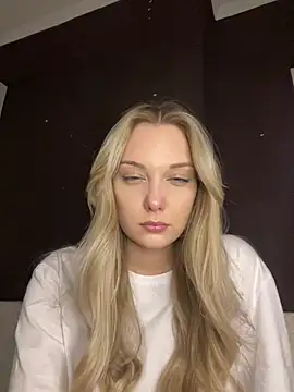 Snapshot of Alisa_Rise chatting on 02-09-25, 06:47 Alisa Rise online show from 02-09-25, 06:47